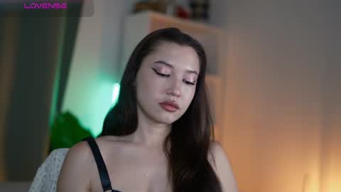 Maddi online show from June 16, 1:31 am