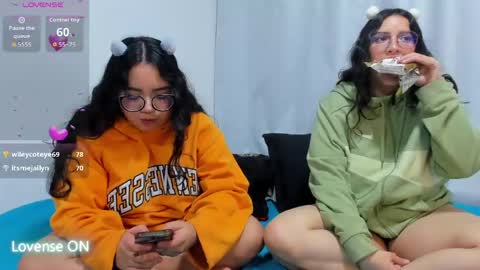 Maddie and Chelsea online show from March 23, 9:47 am
