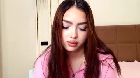 Madelaine online show from June 12, 6:18 pm