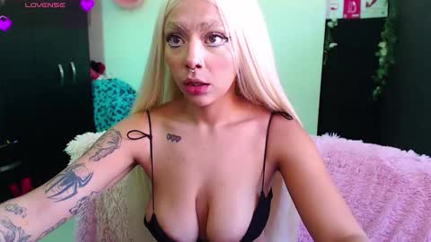 maddiie and clyde online show from January 18, 7:01 pm