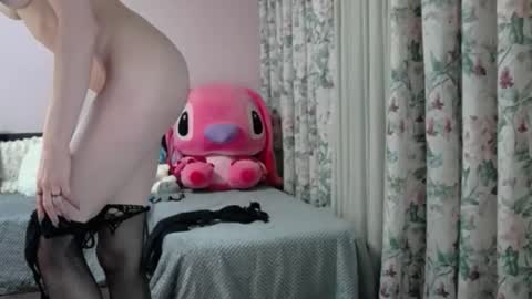 Maddison Summer online show from April 8, 10:46 pm