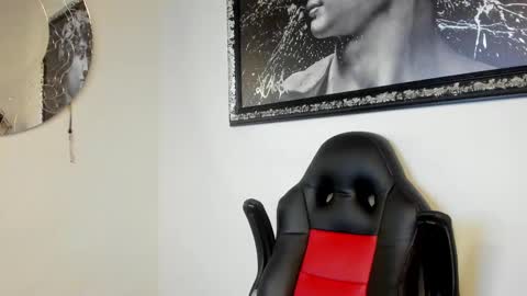 Snapshot of maddox_santana chatting on February 23, 11:36 pm Maddox Santana online show from February 23, 11:36 pm