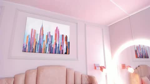 Maddy  online show from March 8, 8:02 pm