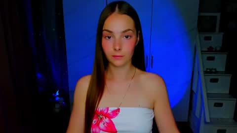 maddy_gate online show from August 3, 4:24 pm