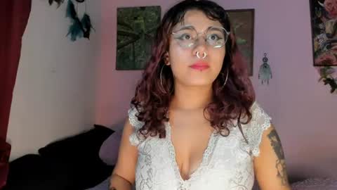 Maddy  online show from June 26, 5:13 am