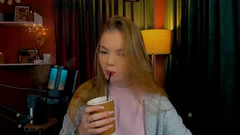 maddy moah online show from April 27, 5:27 am