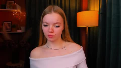 maddy moah online show from April 17, 5:21 am