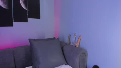 Maddy  online show from January 20, 9:11 pm