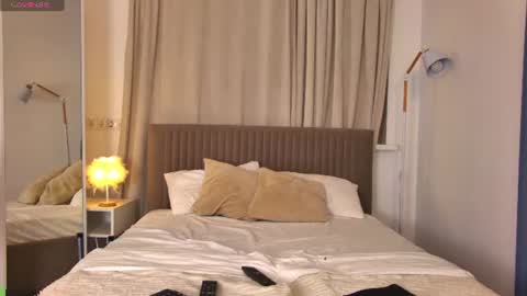 maddyfever online show from July 25, 6:44 am
