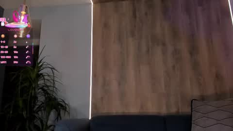 Maddy Owens online show from March 5, 11:41 am