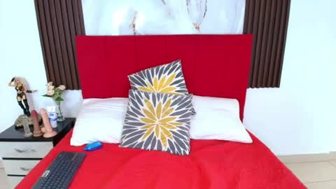 maddysonmiller_ online show from July 28, 4:39 pm