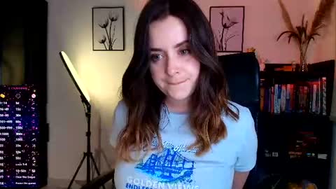 madelamee online show from June 29, 1:24 am