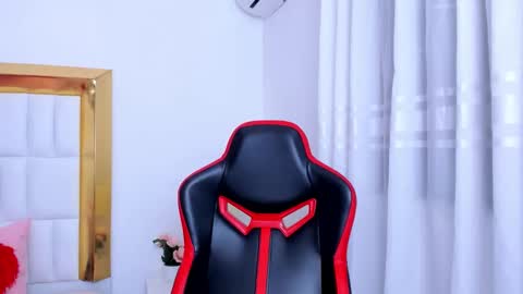 Snapshot of madelinejackson chatting on October 15, 12:36 am Madeline online show from October 15, 12:36 am