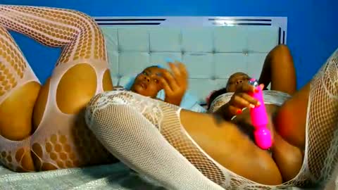 madiimaa online show from November 28, 1:46 am