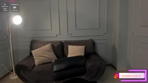 Maddi Collins online show from January 6, 5:28 pm