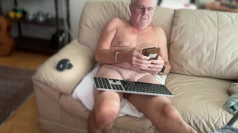 madmanacrossthewater online show from October 2, 5:12 pm