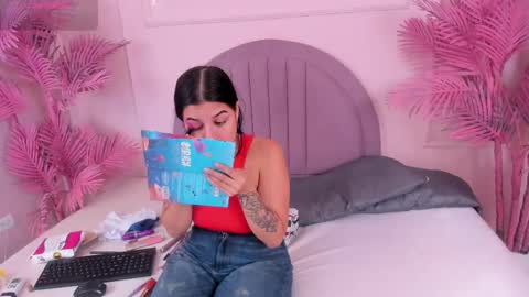 Snapshot of madyscarlett chatting on October 20, 11:59 am madyscarlett online show from October 20, 11:59 am