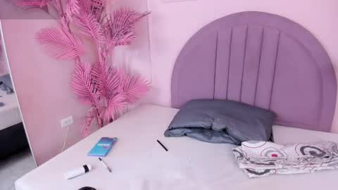 Snapshot of madyscarlett chatting on October 21, 12:10 pm madyscarlett online show from October 21, 12:10 pm