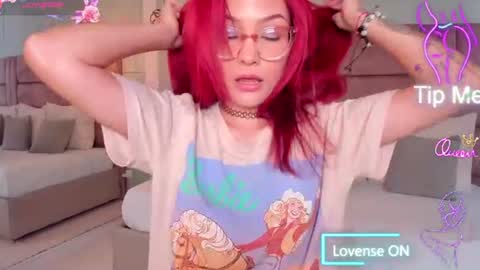 Mae Lyra online show from July 24, 4:59 pm
