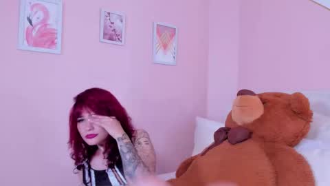 Mae Lyra online show from November 13, 10:01 pm