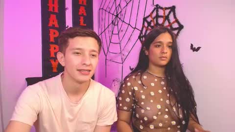 mae and nathan online show from November 3, 7:09 am