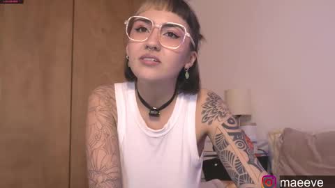 Maeve  schedule 11 am- 530 pm colombia time  online show from March 11, 10:42 pm