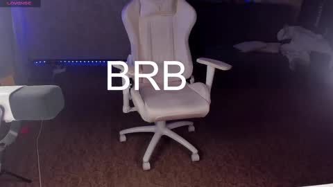 Maevee online show from February 22, 9:34 am