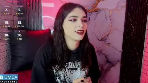 maevekuro online show from June 17, 3:11 am