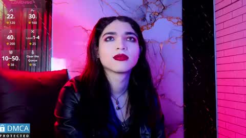 maevekuro online show from August 1, 3:30 am