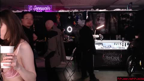 Snapshot of maevemads chatting on February 2, 1:45 am Meaves online show from February 2, 1:45 am