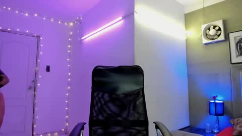 Maggie online show from February 25, 1:00 pm