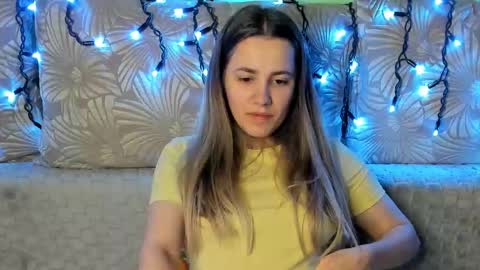 Maggie online show from February 18, 3:39 am