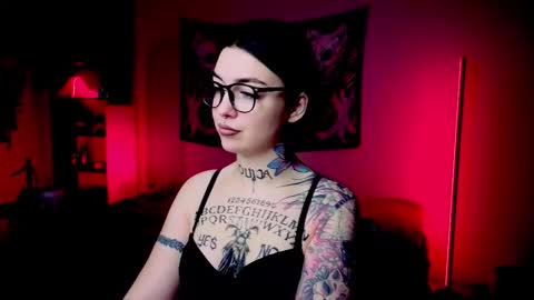 Magic Allie online show from March 15, 8:45 pm