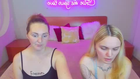 Lili and Bella online show from November 28, 6:37 pm