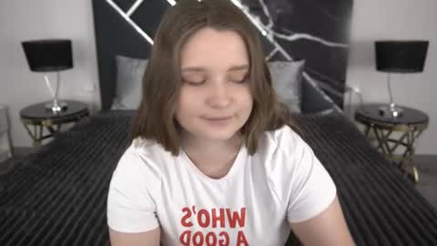 Emily online show from July 7, 6:47 am