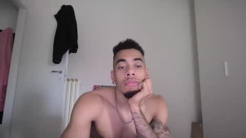 Snapshot of magicsempai chatting on December 19, 12:23 pm Magicsempai online show from December 19, 12:23 pm