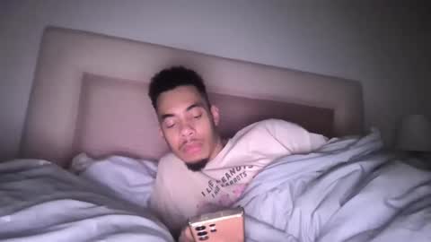 Snapshot of magicsempai chatting on December 2, 3:20 pm Magicsempai online show from December 2, 3:20 pm