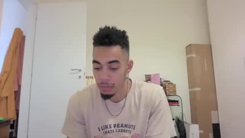 Snapshot of magicsempai chatting on March 3, 11:55 am Magicsempai online show from March 3, 11:55 am