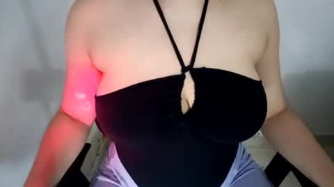 mai_lov3 online show from July 6, 6:43 am