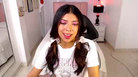 Maia Reficco online show from July 2, 6:24 pm