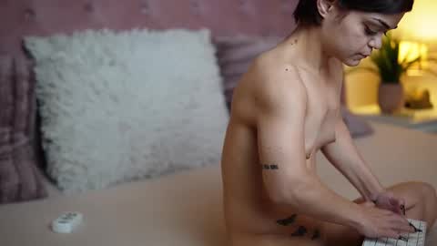  Maia  online show from October 27, 11:49 pm