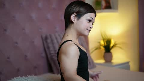 Snapshot of maiamini chatting on September 18, 4:55 pm Maia online show from September 18, 4:55 pm