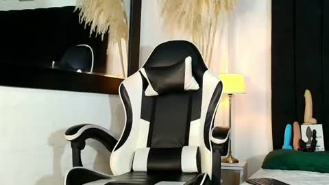 maicolparker0 online show from June 11, 1:09 pm