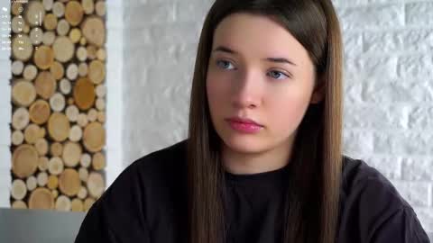 Lucy online show from December 3, 3:07 am