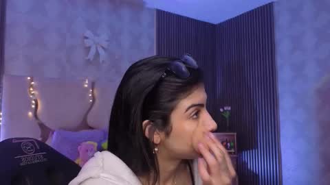 maiily_tay online show from February 13, 12:30 pm