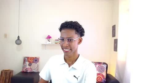 Snapshot of maiki18 chatting on March 10, 1:43 pm I am Maik online show from March 10, 1:43 pm