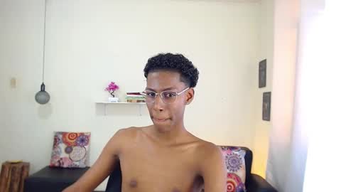 Snapshot of maiki18 chatting on March 10, 4:46 pm I am Maik online show from March 10, 4:46 pm