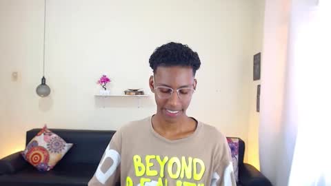 Snapshot of maiki18 chatting on February 25, 4:57 pm I am Maik online show from February 25, 4:57 pm