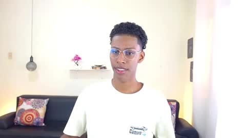 Snapshot of maiki18 chatting on February 18, 1:33 pm I am Maik online show from February 18, 1:33 pm