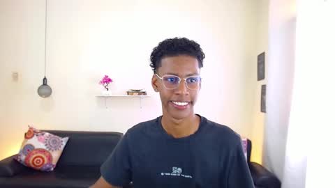 Snapshot of maiki18 chatting on February 13, 2:52 pm I am Maik online show from February 13, 2:52 pm